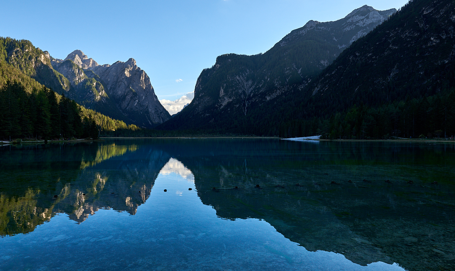 Abendsonne am Toblacher See, Blick über den See ins Höhlensteintal. Bin wieder da...