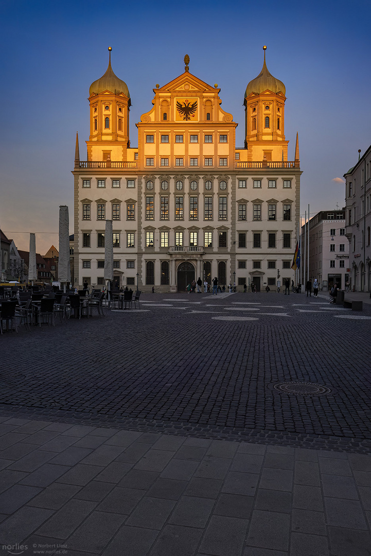 Abendsonne auf dem Rathaus