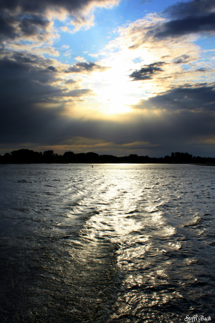 Abendsonne auf dem Wasser