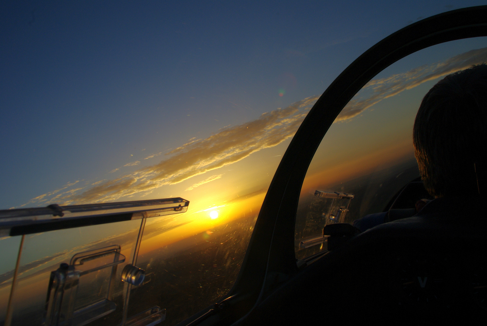 Abendsonne im Segelflugzeug erleben IMGP9615.JPG Abendsonne