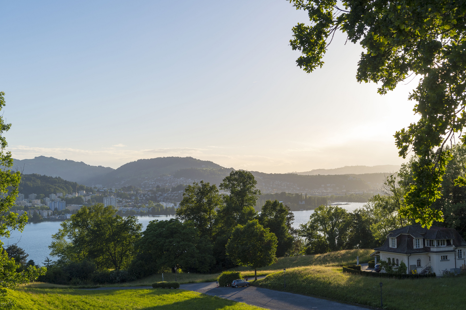 Abendsonne mit Bergen