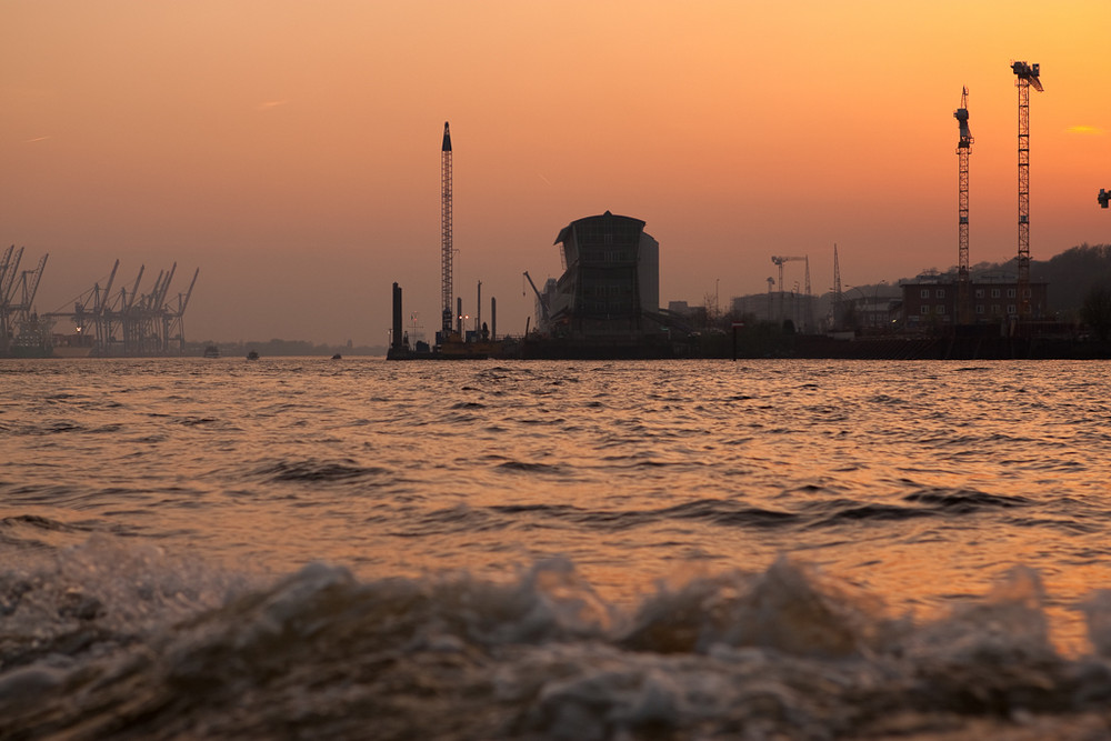 Abendsonne über dem Hafen