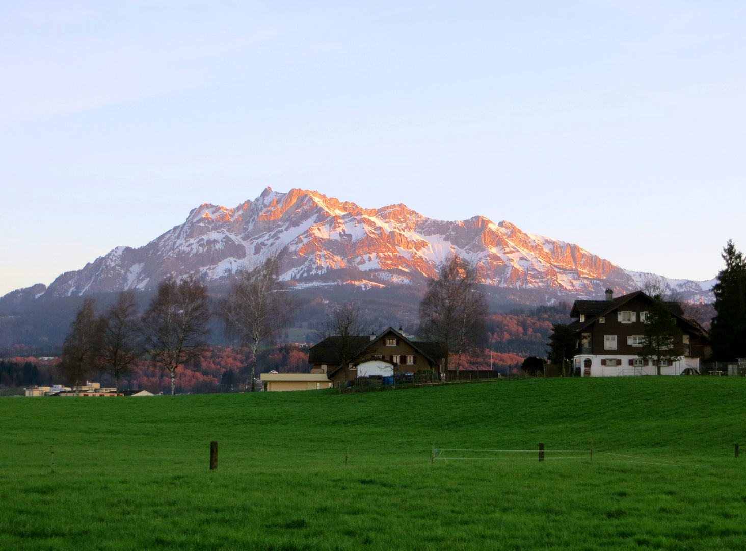 Abendsonne über dem Pilatus ...