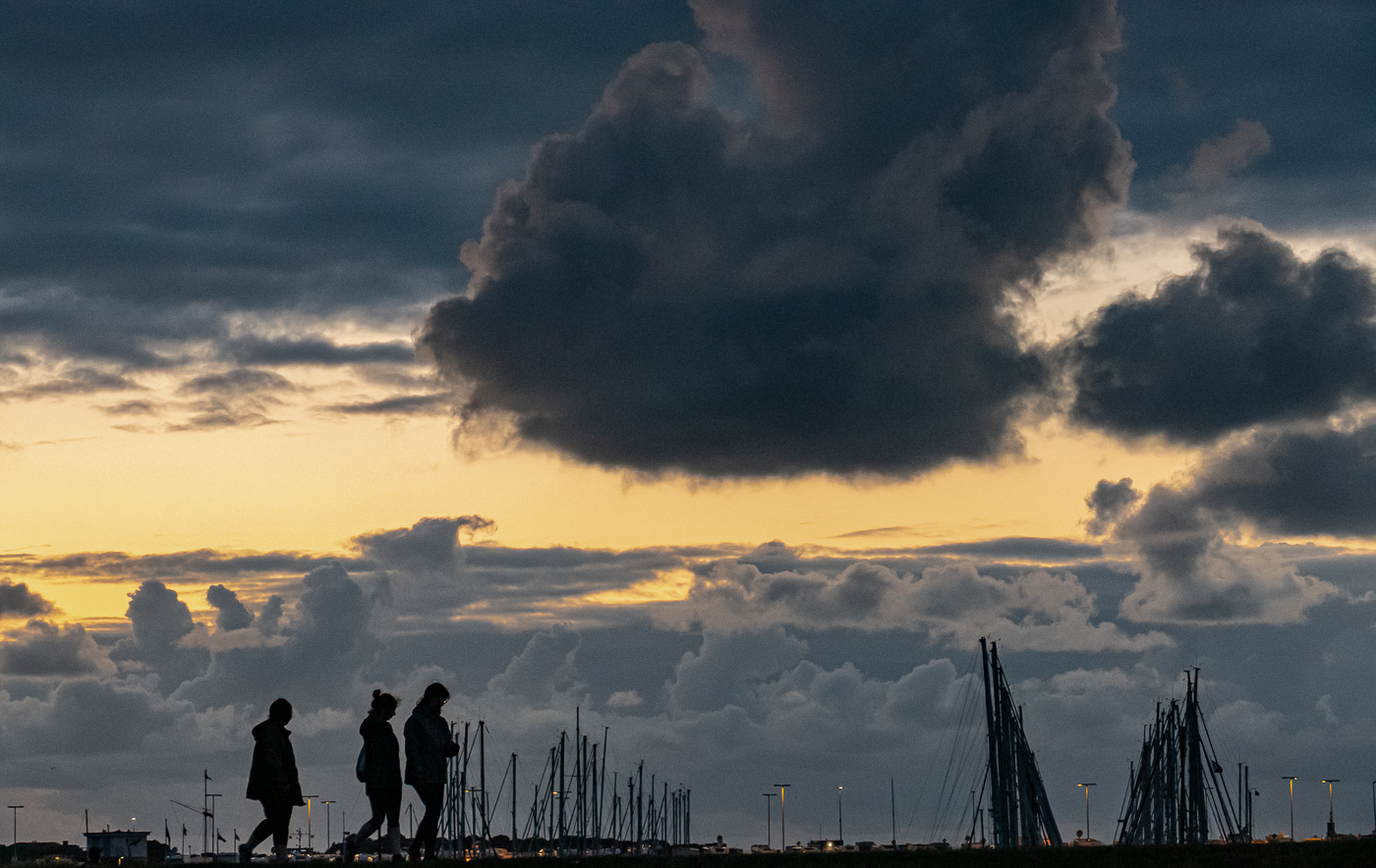 Abendspaziergang am Hafen