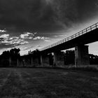 Abendsstimmung an Eisenbahnbrücke