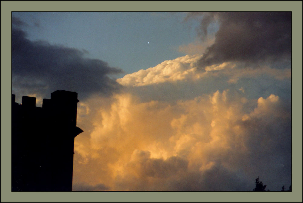 Abendstern vor dem Gewitter