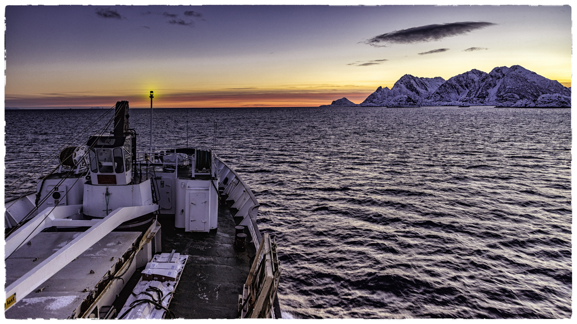 Abendstimmumg kurz vor Svolaer-mit Lofoten