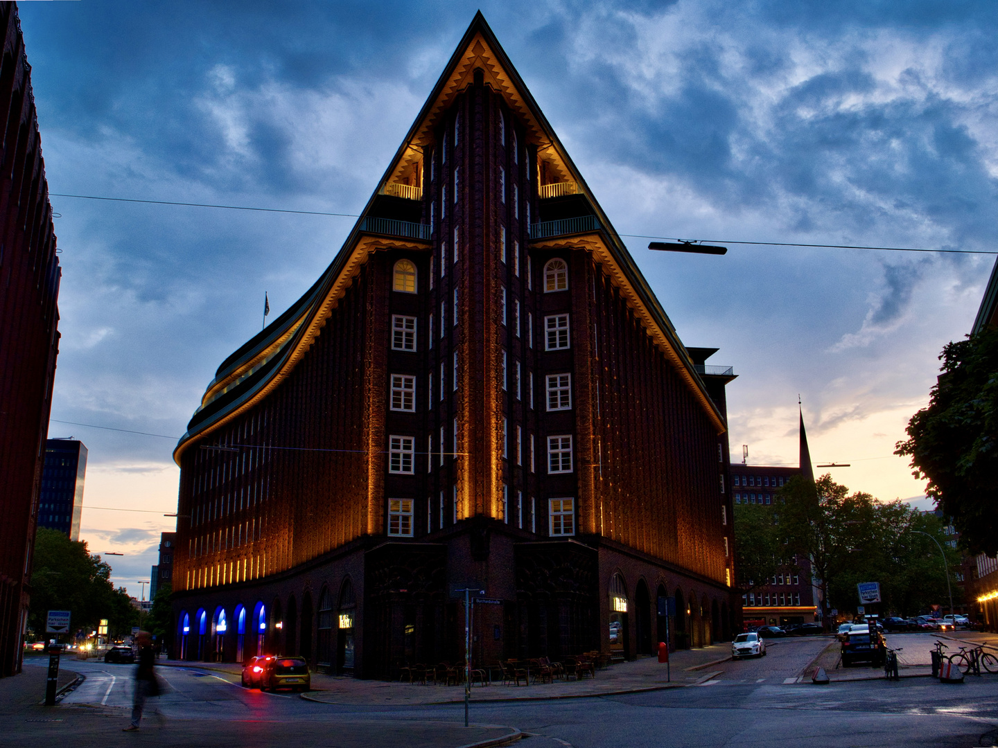 Abendstimmung am Chilehaus