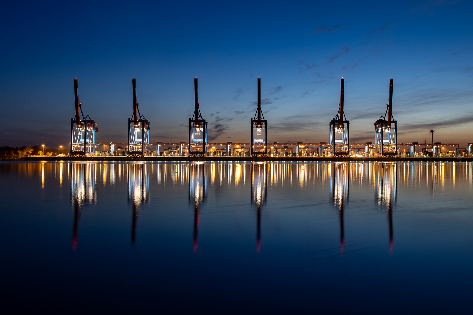 Abendstimmung am Containerterminal