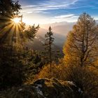 Abendstimmung am Dreibündenstein mit Blick Richtung Surselva