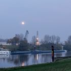 Abendstimmung am Duisburger Hafen