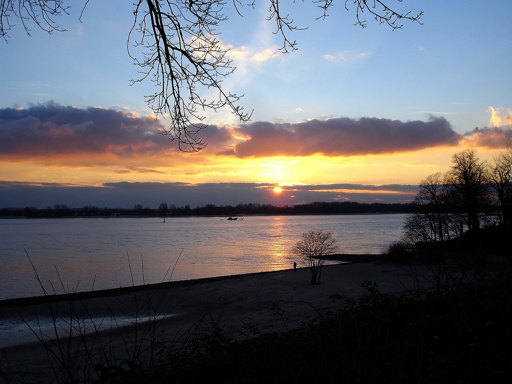 Abendstimmung am Elbufer