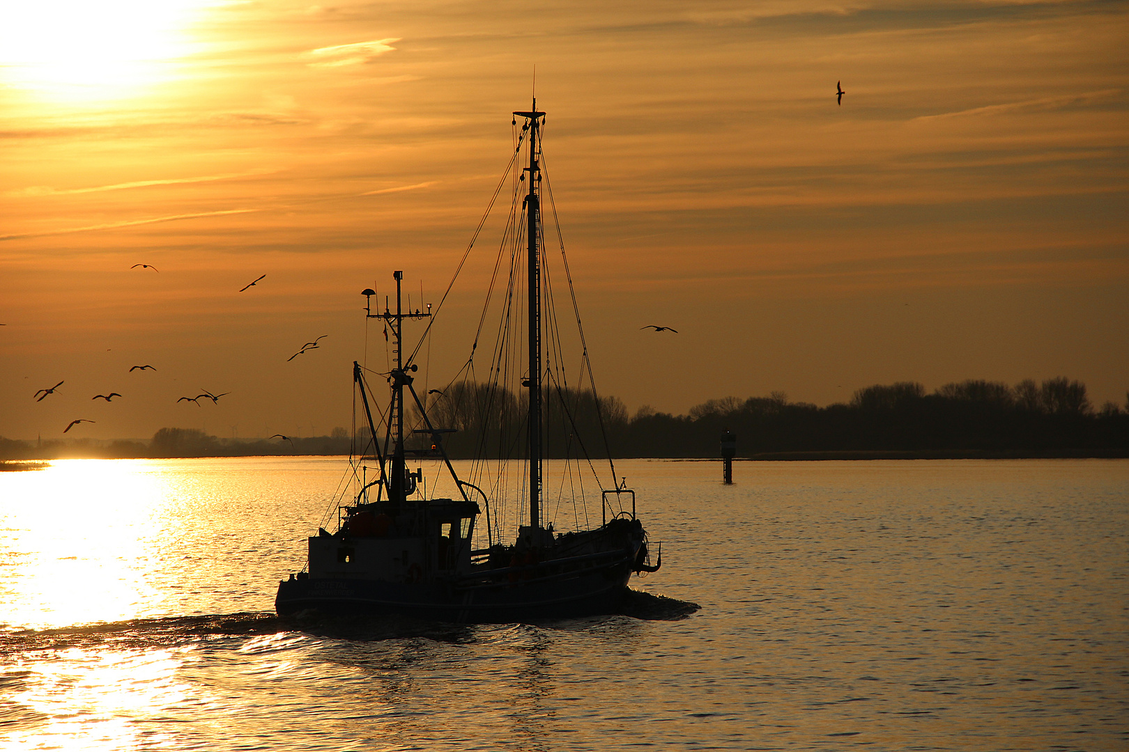 Abendstimmung am Elbufer in Blankenese