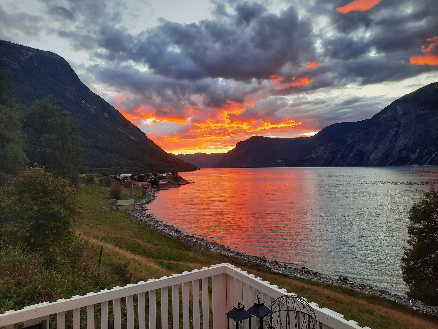 Abendstimmung am Fjord