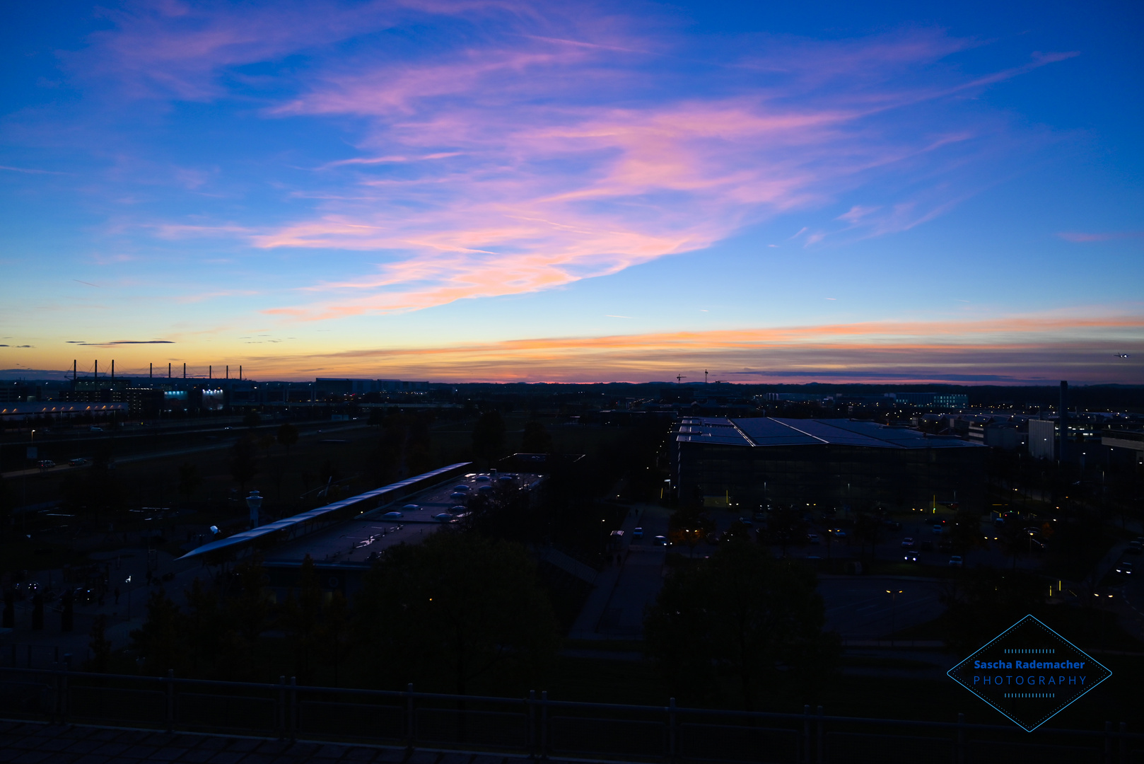 Abendstimmung am Flughafen München 2/3