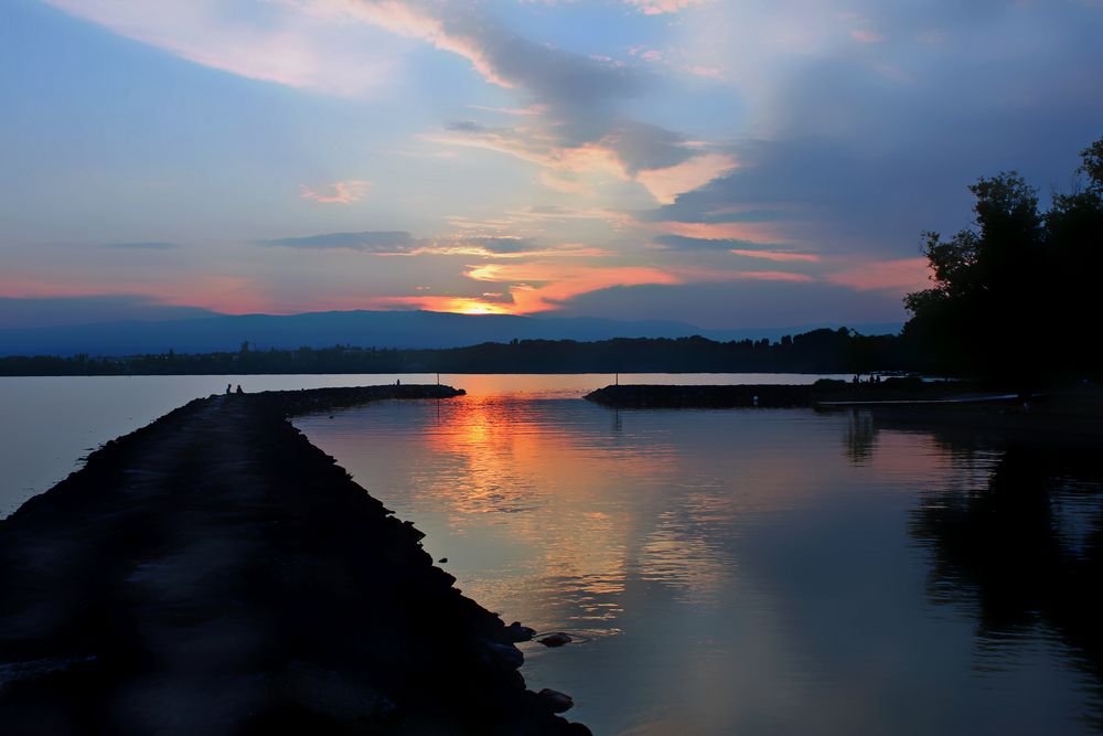Abendstimmung am Genfer See Foto & Bild | landschaft, bach ...