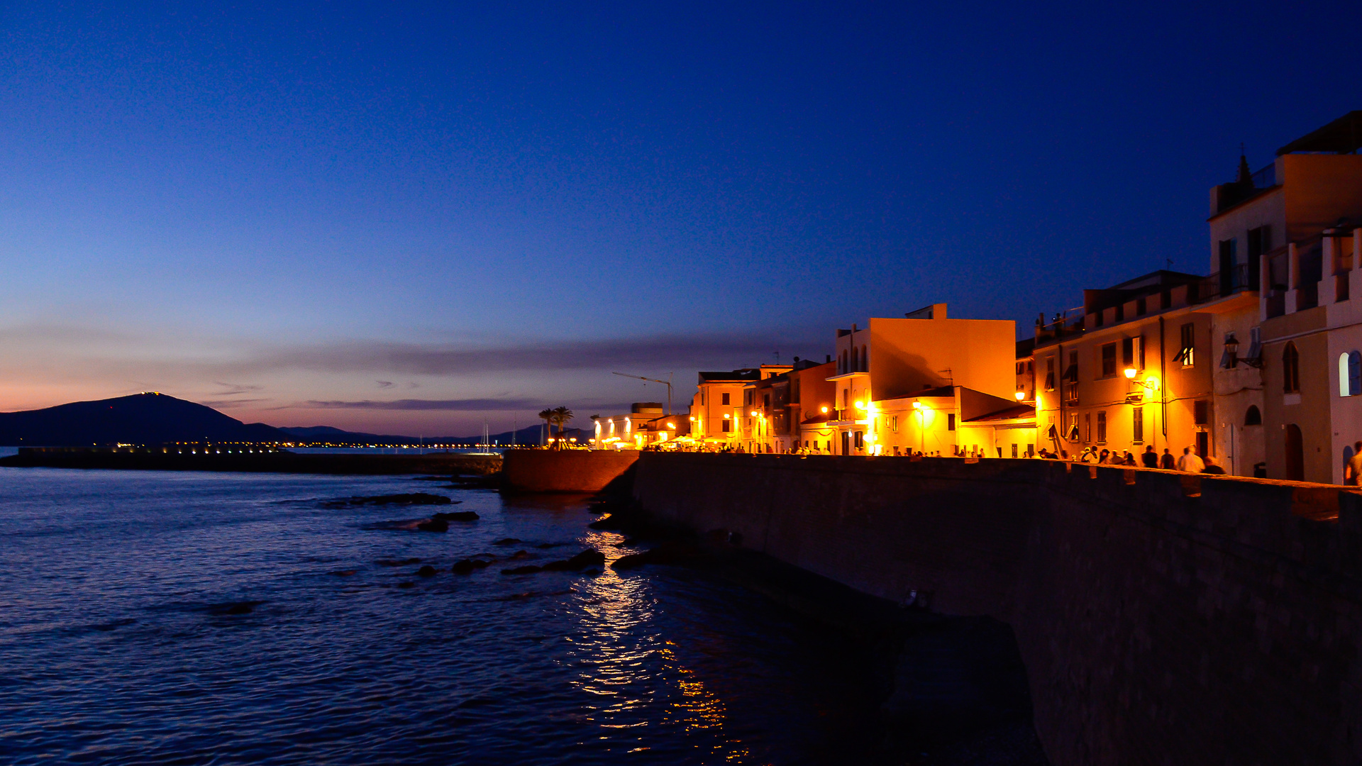 Abendstimmung am Hafen von Alghero