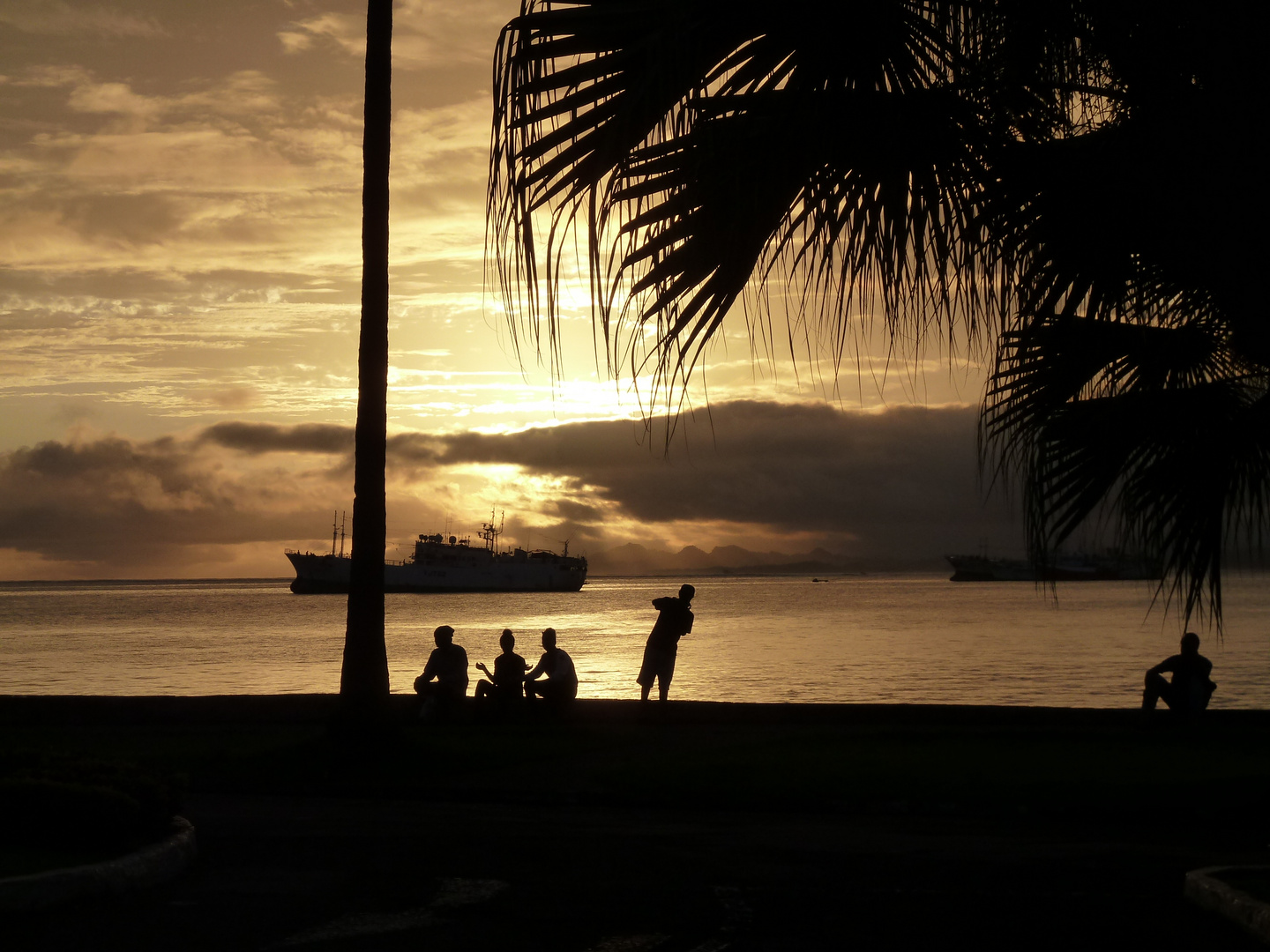 Abendstimmung am Hafen von Suva