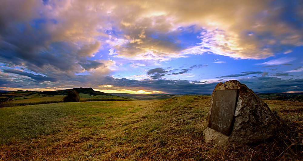 Abendstimmung am Hegaukreuz