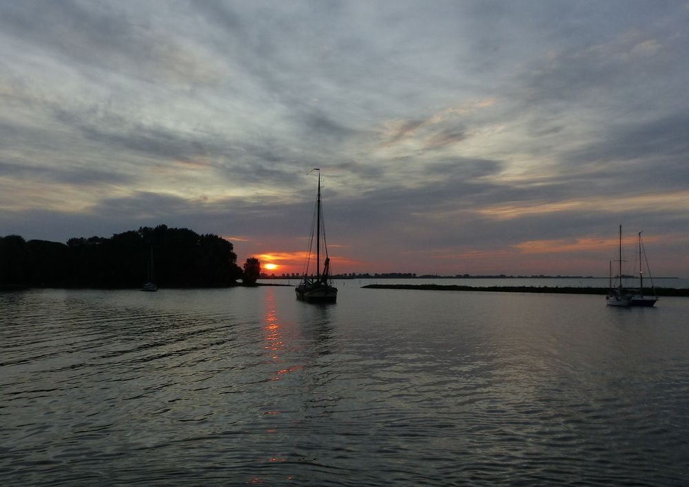 Abendstimmung am Ijesselmeer.