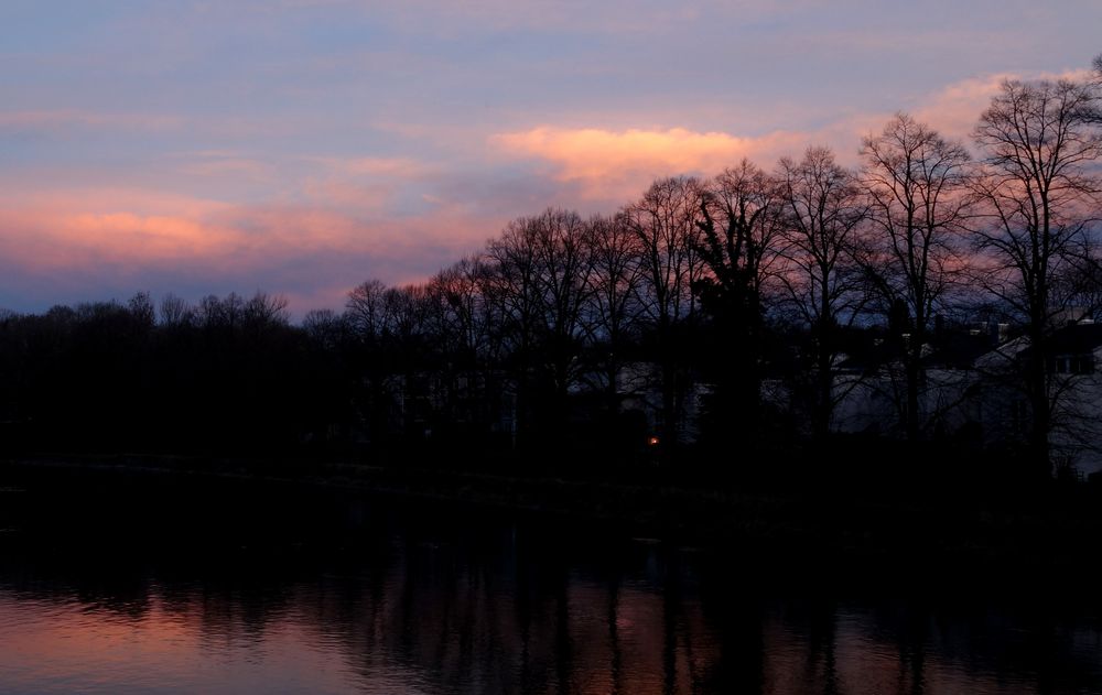 Abendstimmung am Kanal.