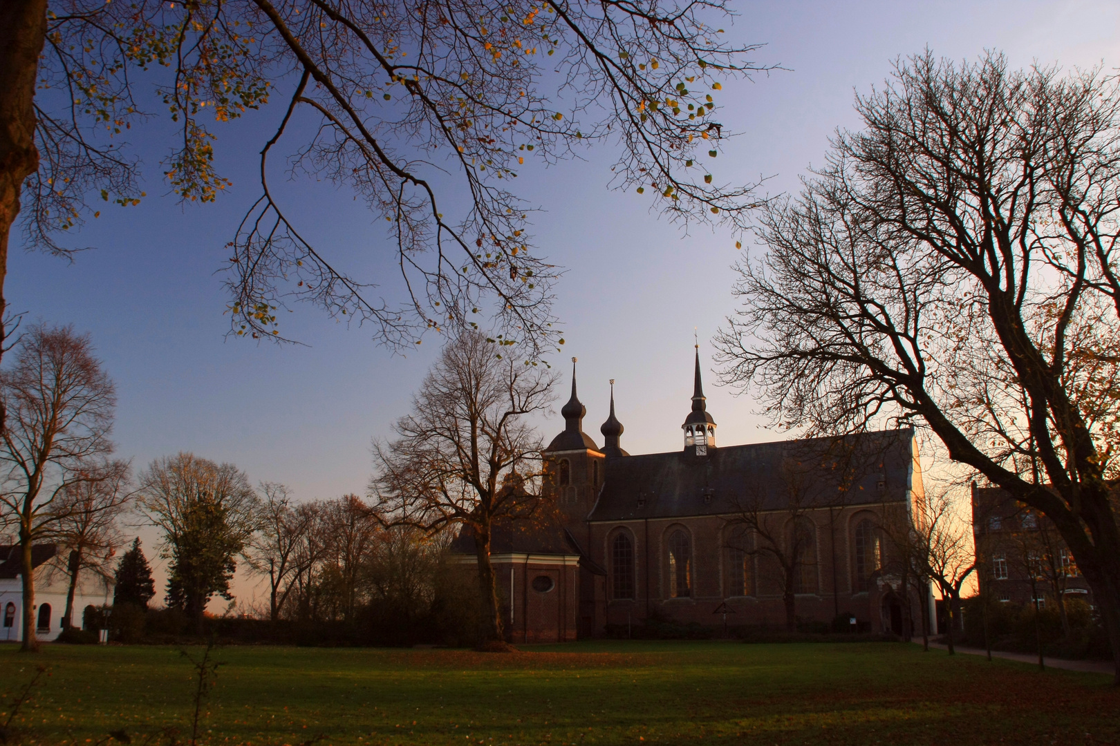 Abendstimmung am Kloster