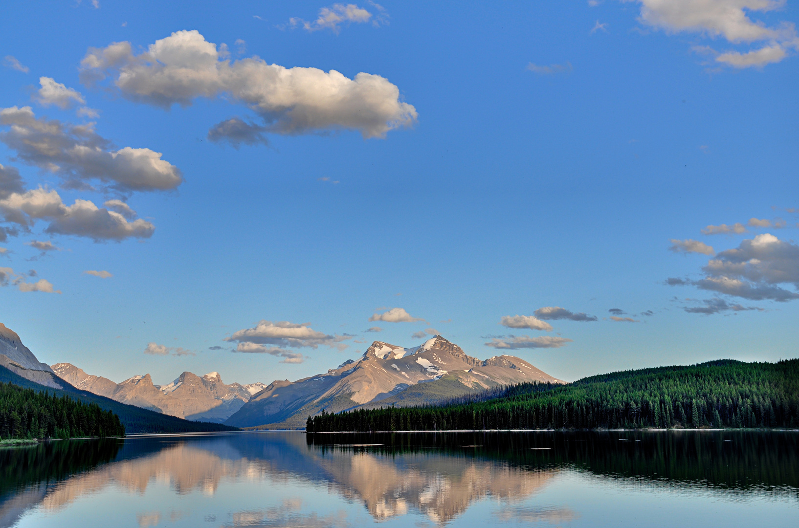 Abendstimmung am Maligne See, Kanada