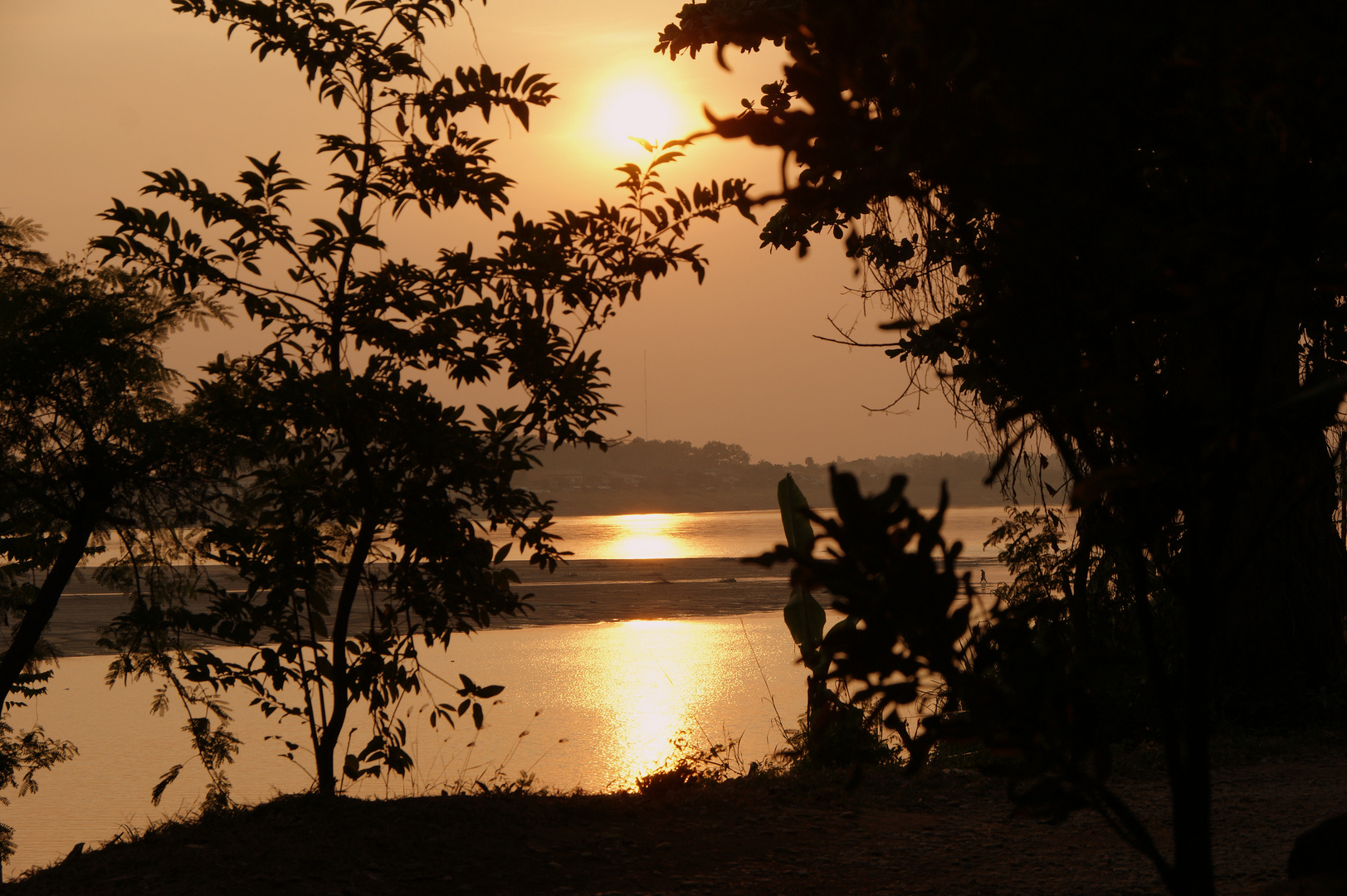 Abendstimmung am Mekong in Vientiane