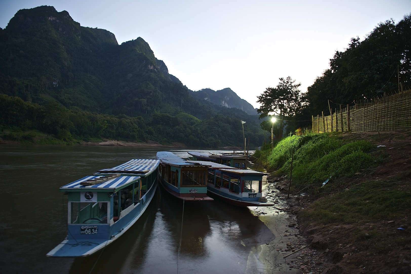 Abendstimmung am nam Ou river in Nong Khiaw