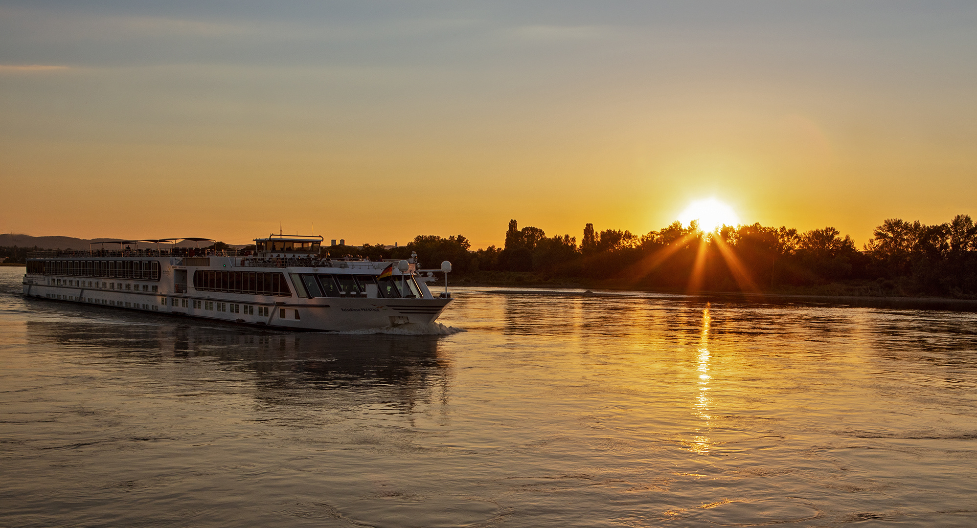 Abendstimmung am Rhein 010 