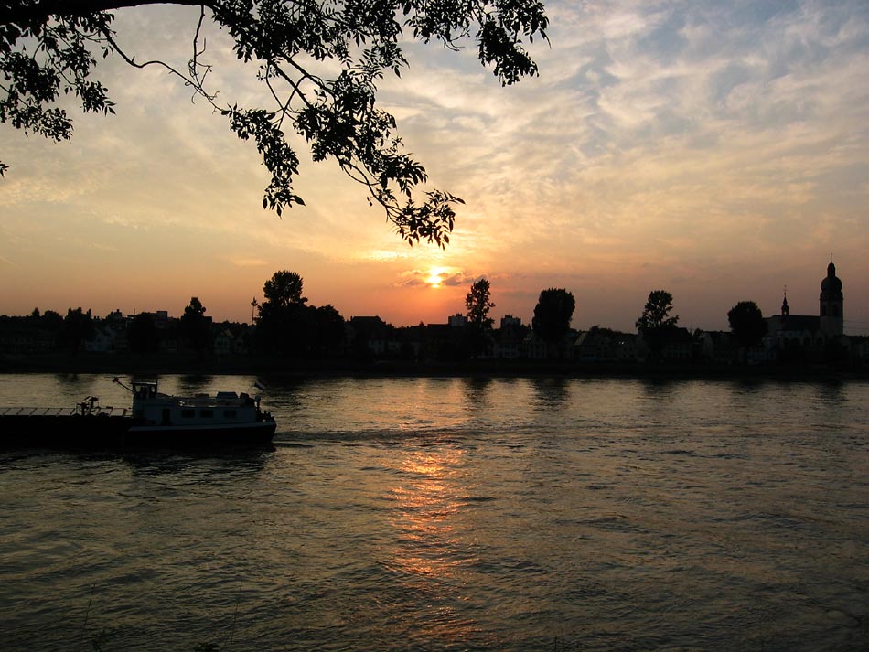 Abendstimmung am Rhein 2