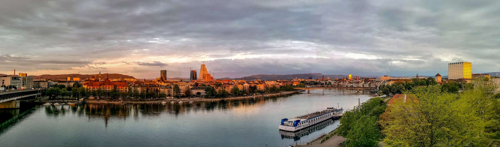 Abendstimmung am Rhein