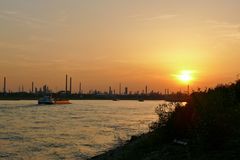 Abendstimmung am Rhein