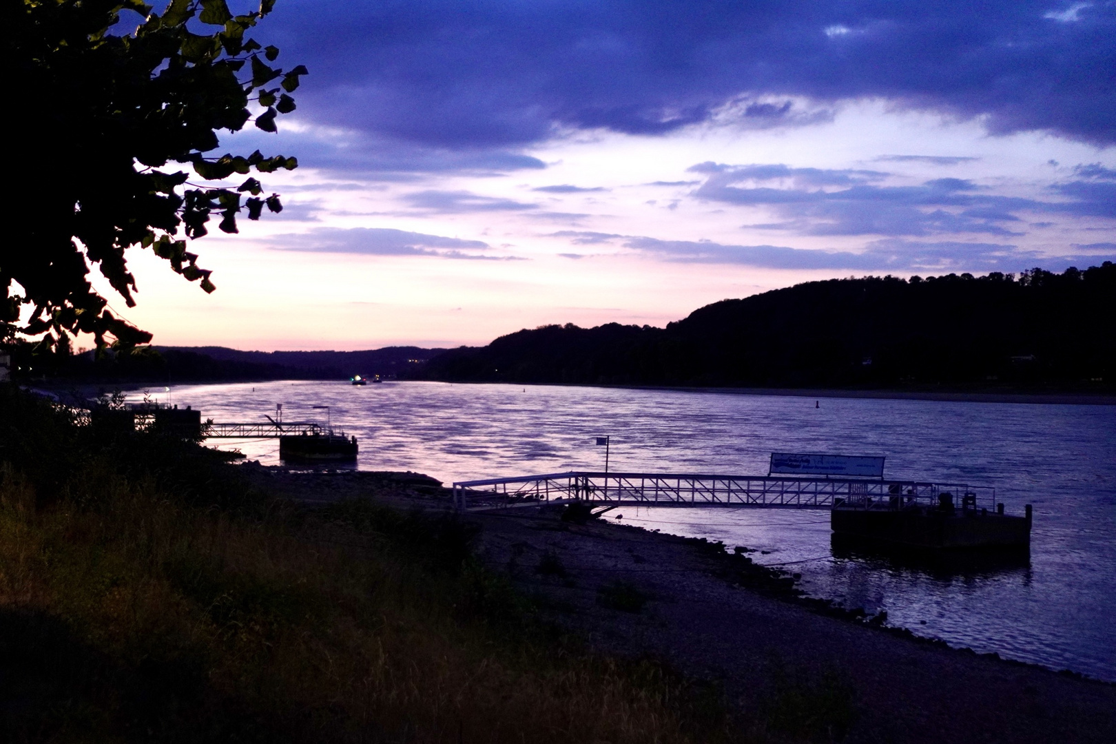 Abendstimmung am Rhein