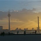 Abendstimmung am Rhein bei Düsseldorf