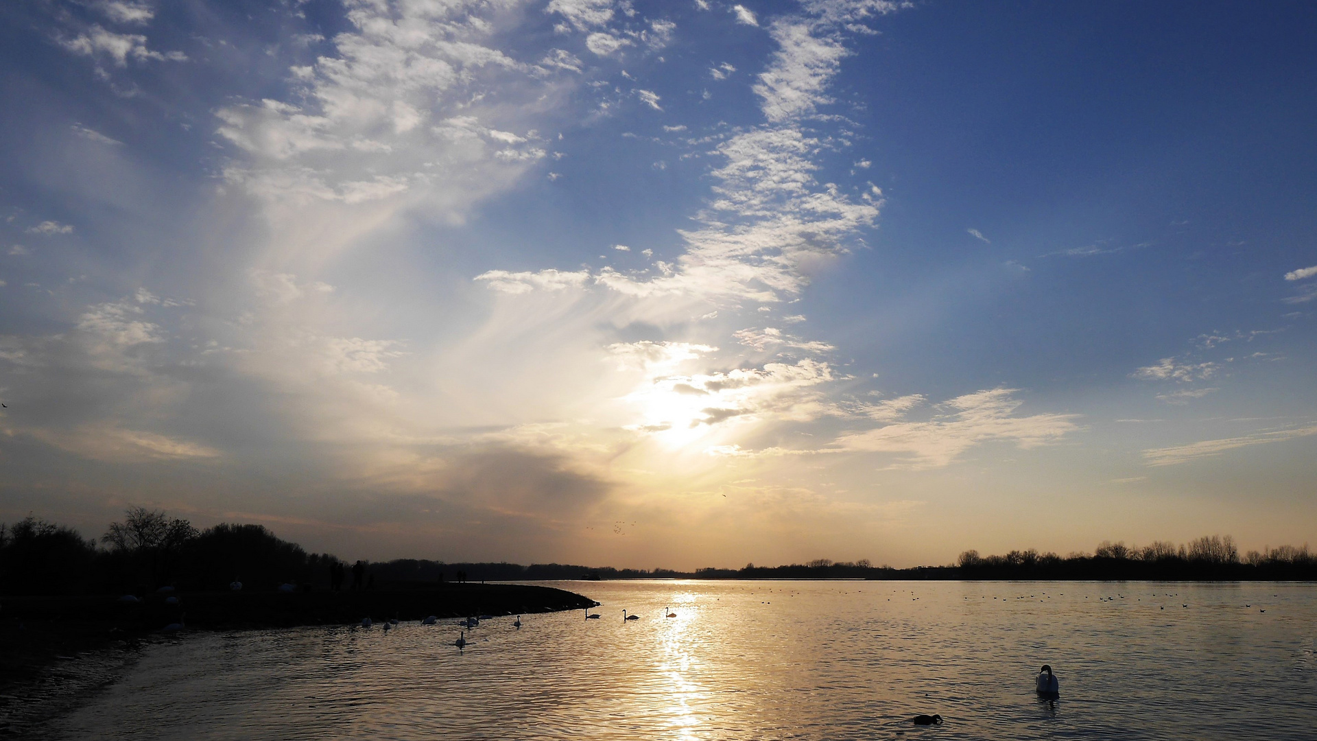 Abendstimmung am Rhein, unterwegs mit einer lieben Freundin