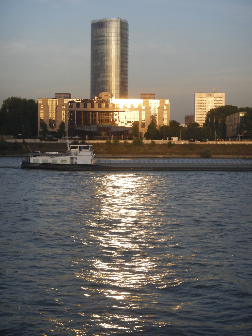 Abendstimmung am Rhein/Köln