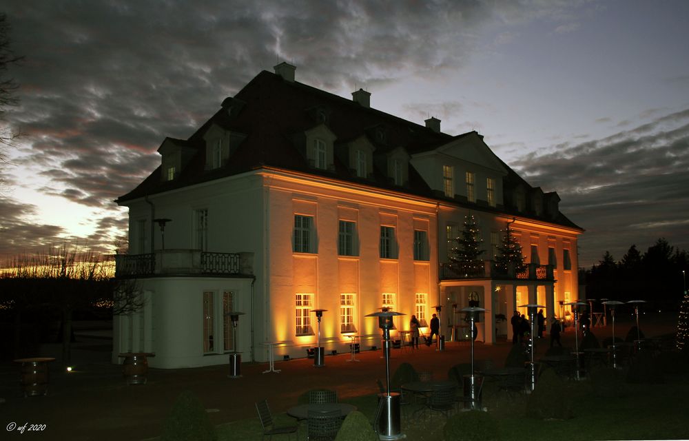 Abendstimmung am Schloß Wackerbarth