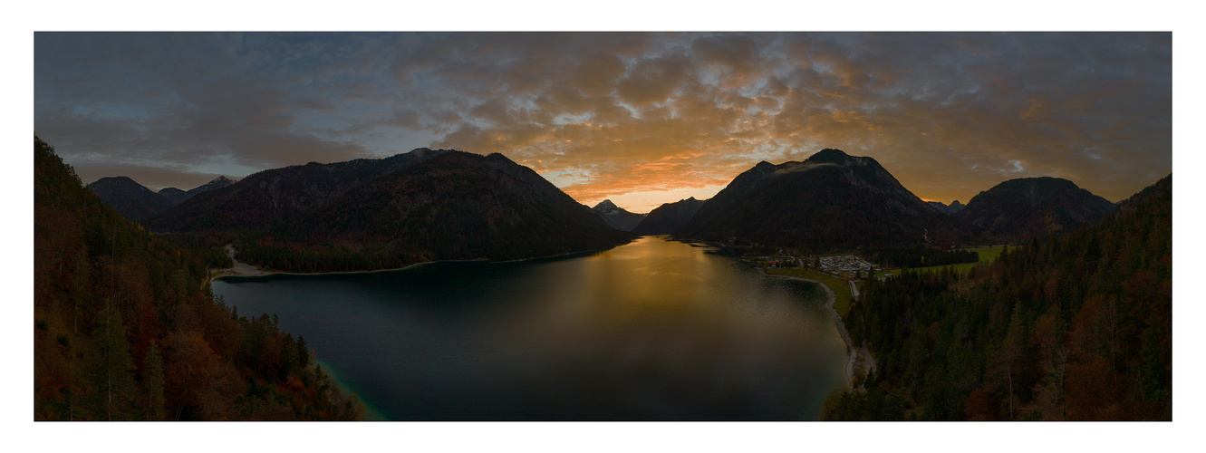 Abendstimmung am See genießen 