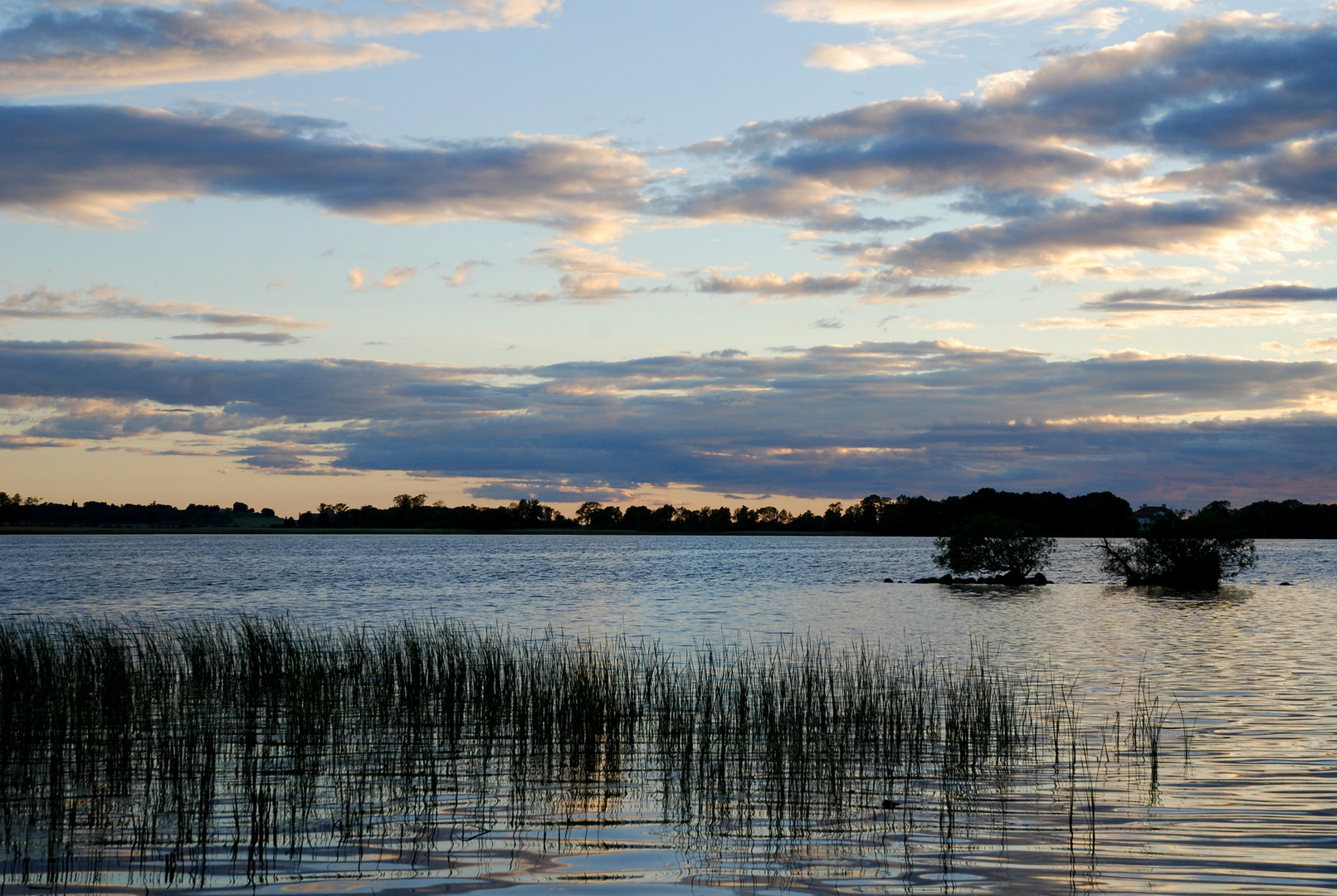 Abendstimmung am See (Schweden)