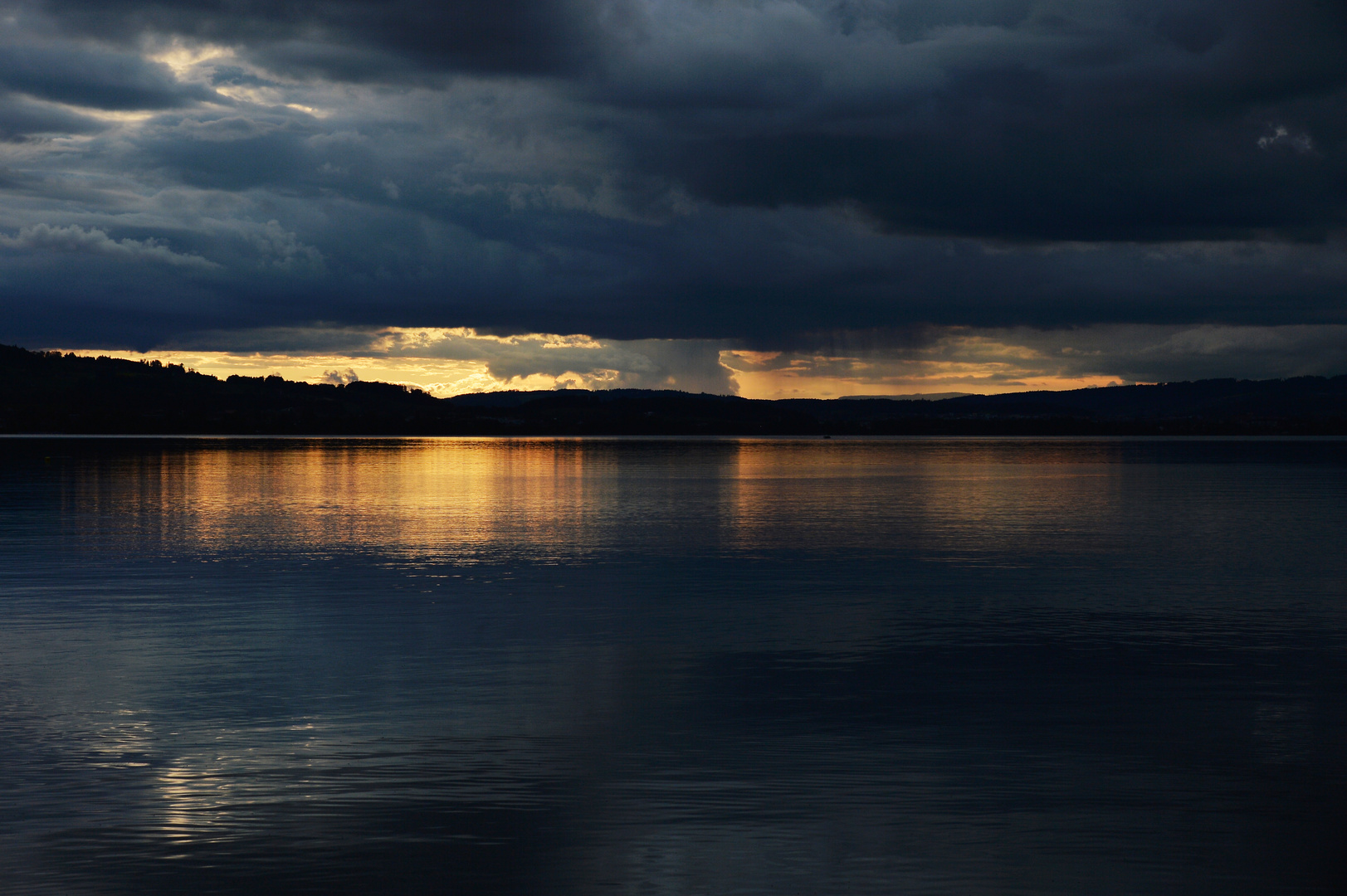 [ Abendstimmung am Sempachersee ]