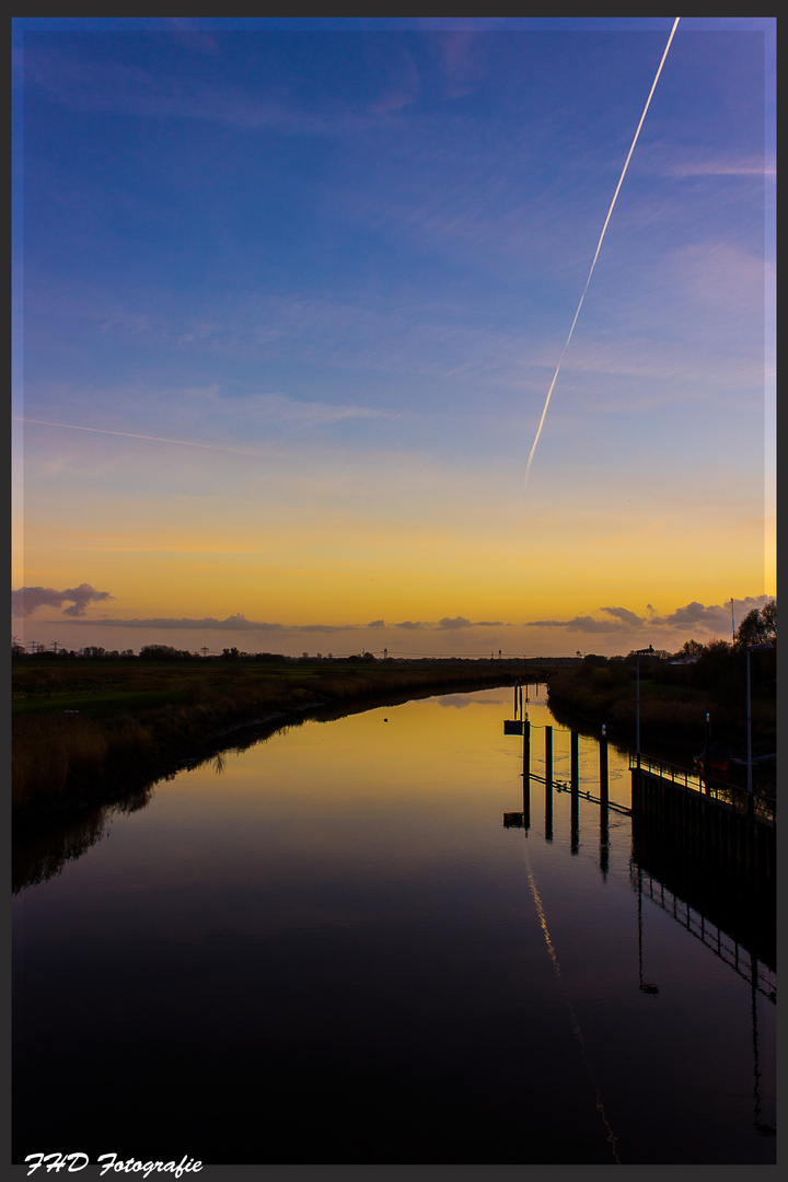 Abendstimmung am Sperrwerk