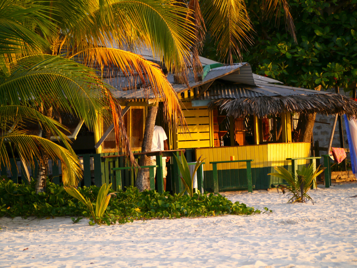 . . . Abendstimmung am Strand . . .