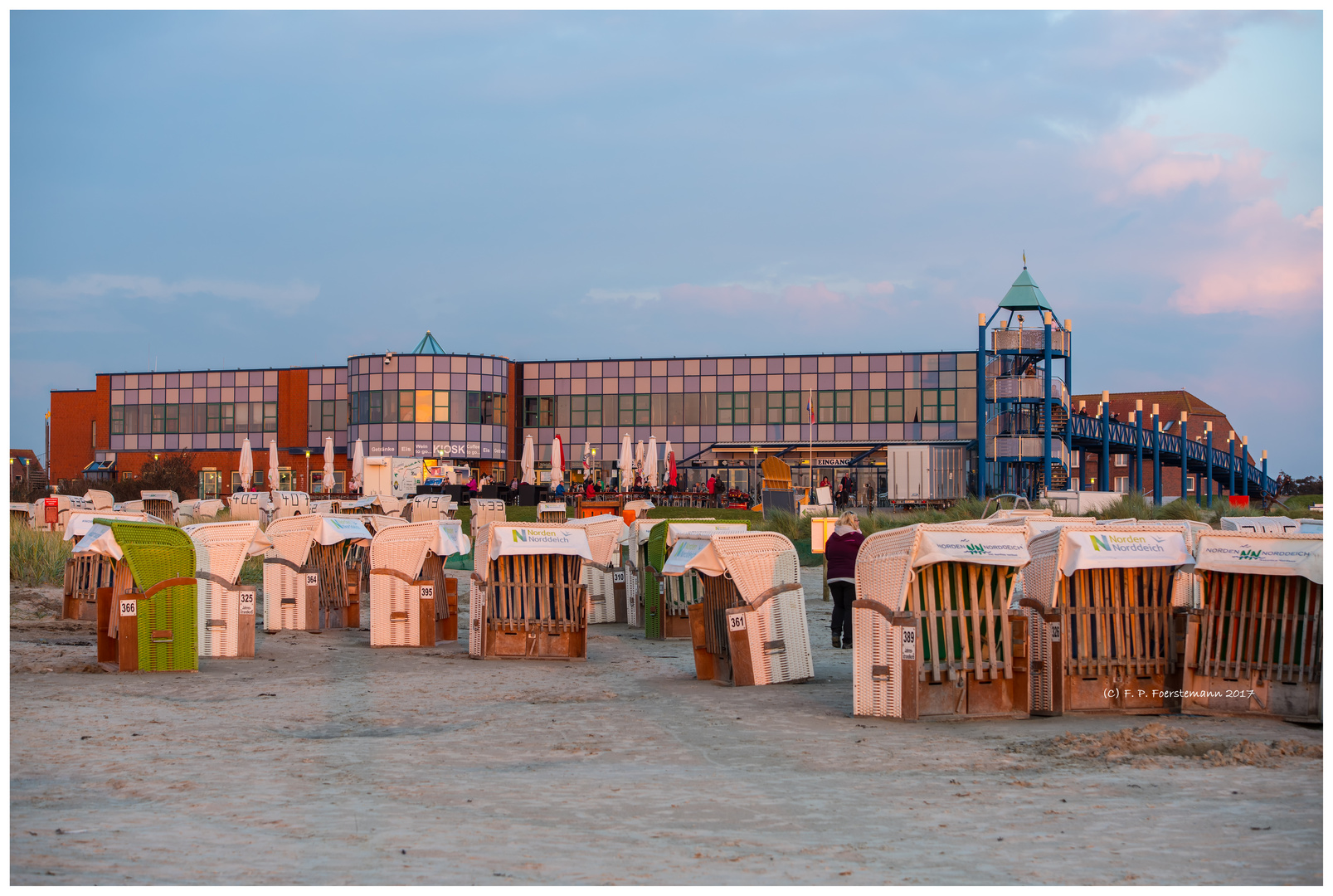 Abendstimmung am Strand von Norddeich ...