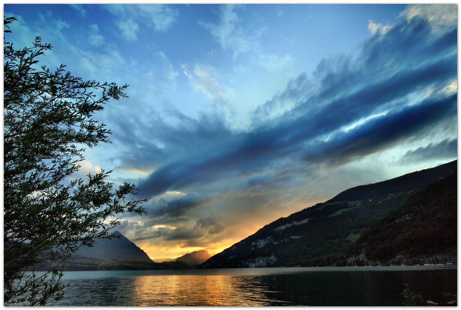 Abendstimmung am Thuner See/Schweiz ll