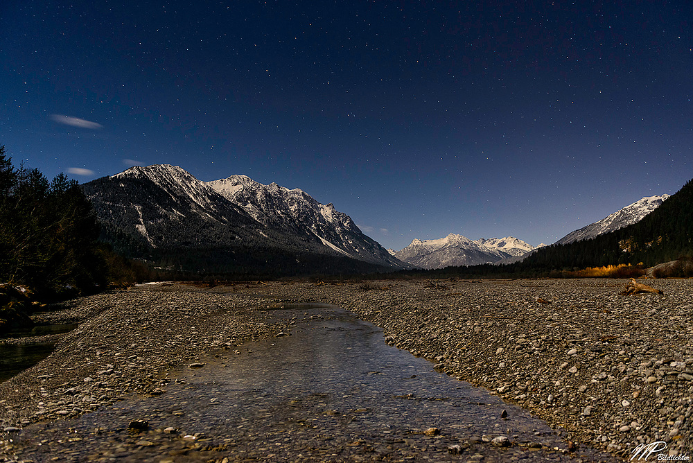 Abendstimmung am Tiroler Lech bei Rieden