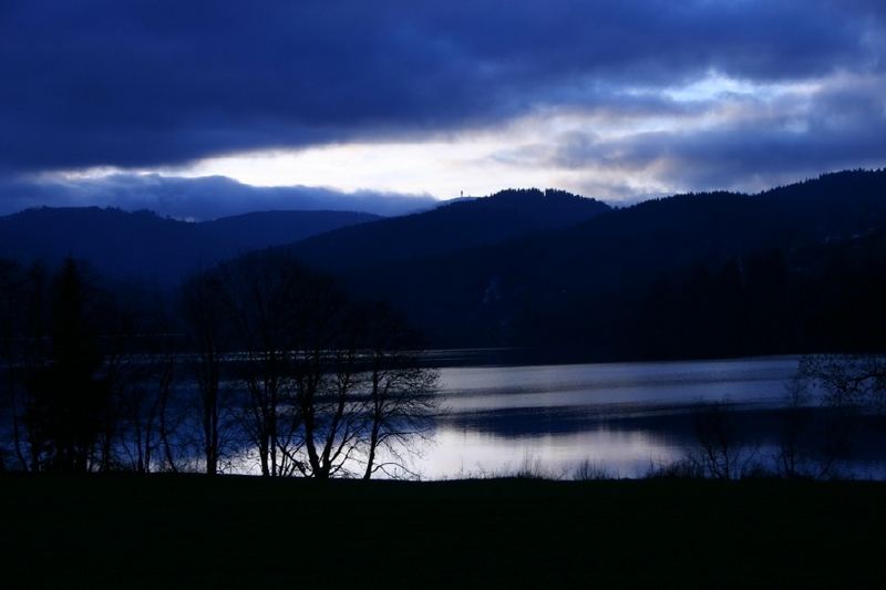 Abendstimmung am Titisee mit Feldberg