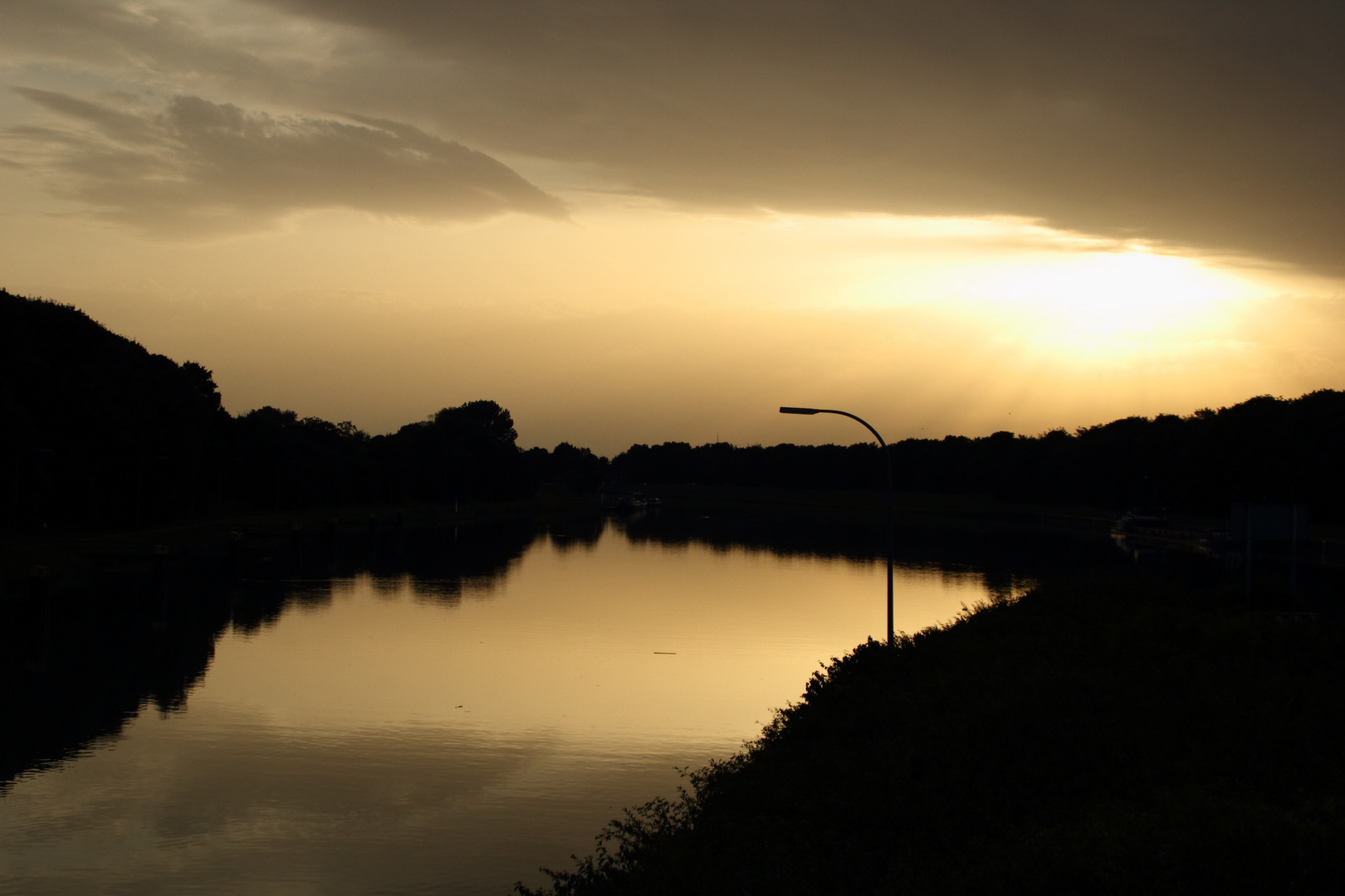 Abendstimmung am Wesel-Datteln-Kanal