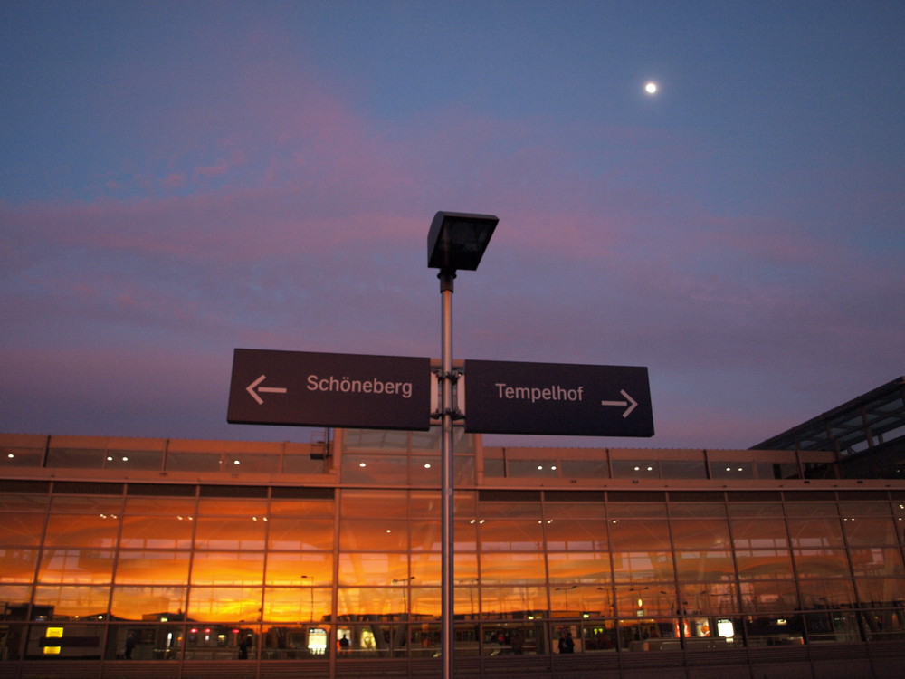 Abendstimmung am Westbahnhof