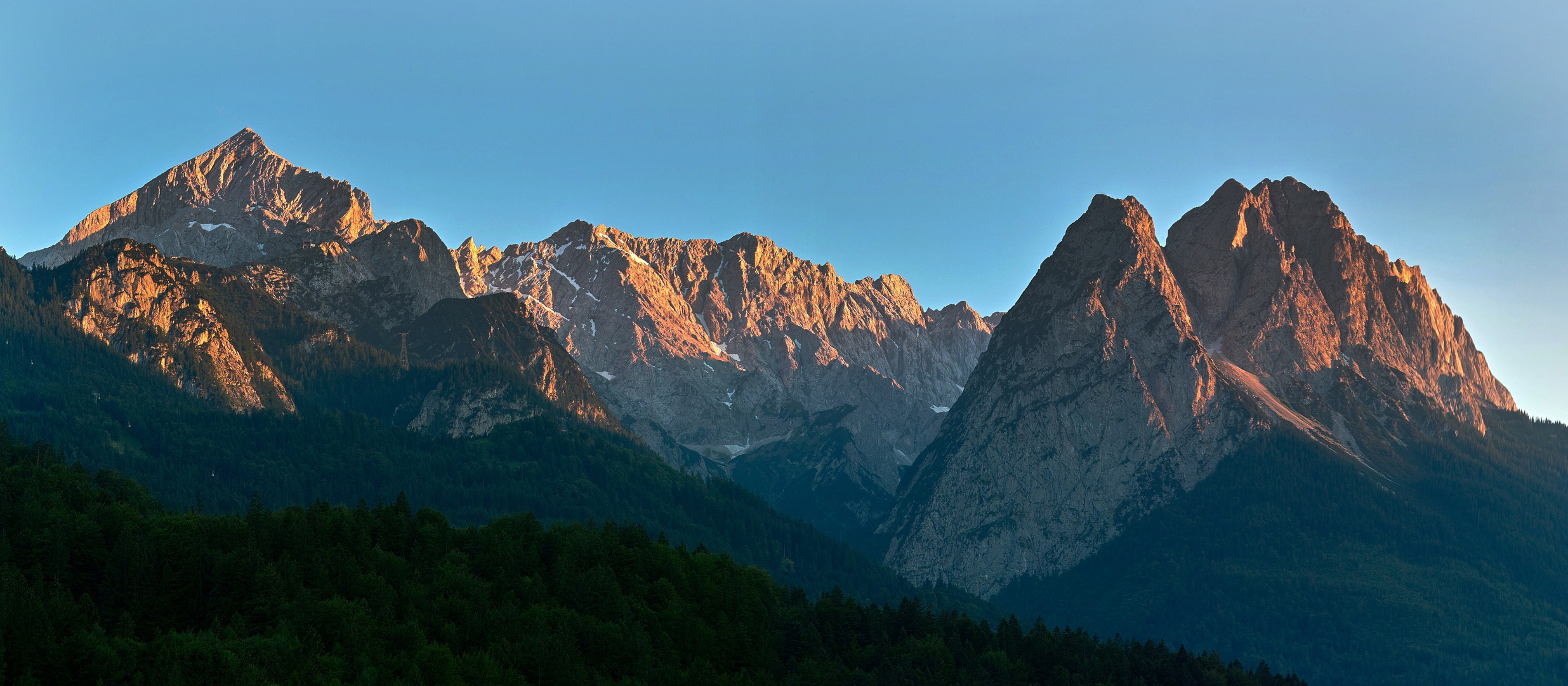 Abendstimmung am Wettersteingebirge Foto & Bild landschaft, berge, gipfel und grate Bilder auf